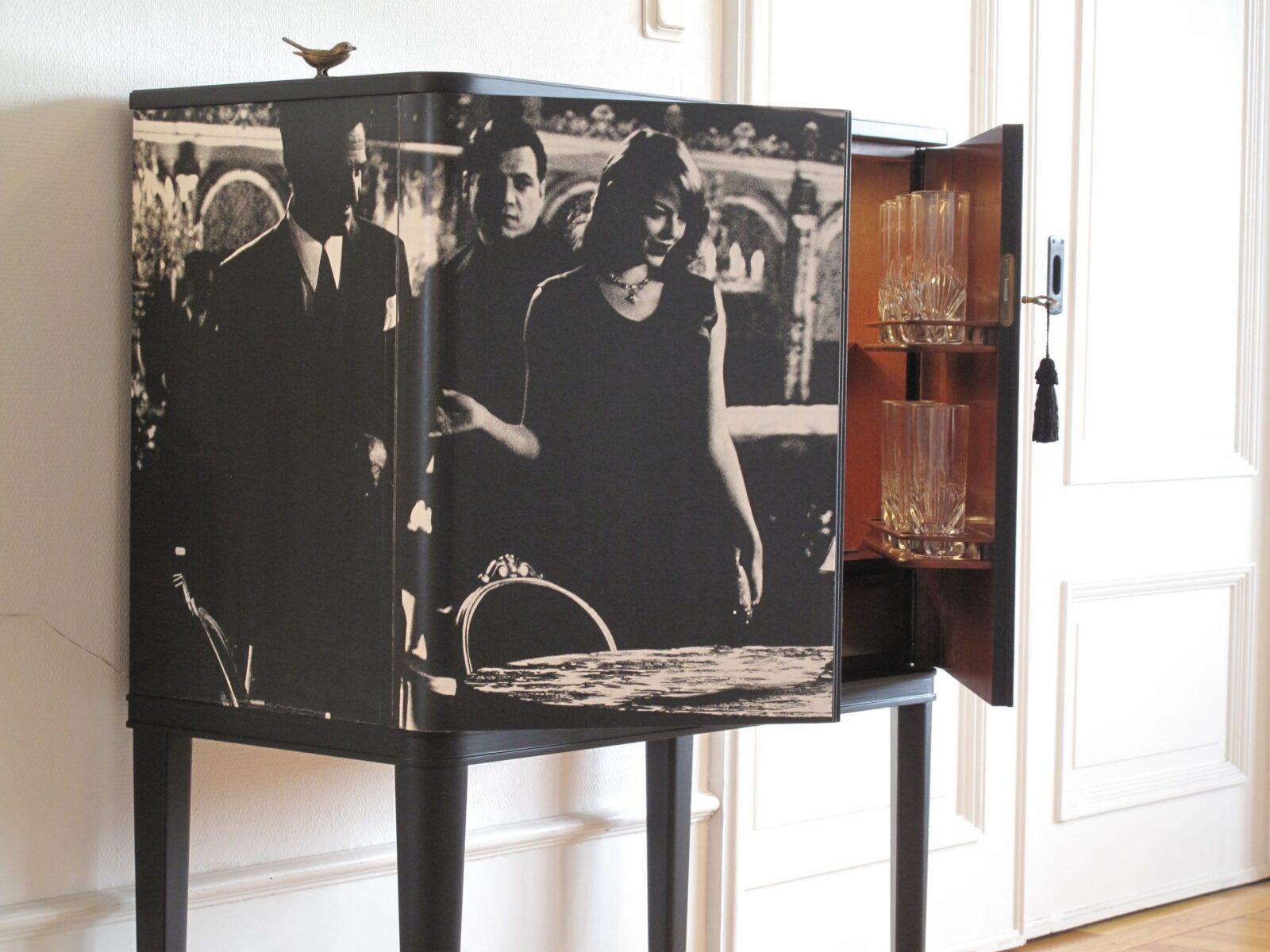 byra-260.6 Barskåp ca 1950 – "Speakeasy" Edition - Sålt - Likadant kan beställas
