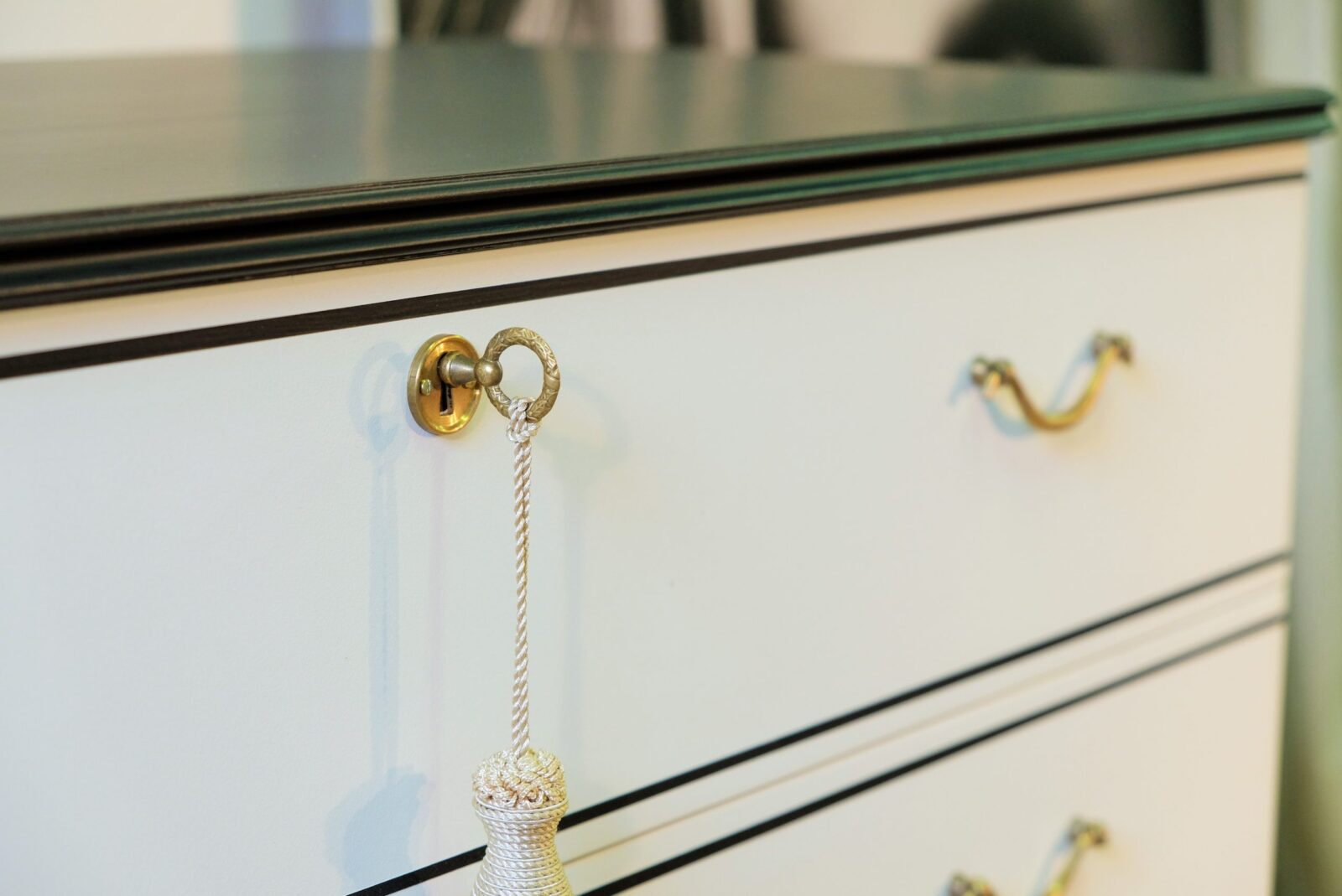 SÅLD - SWEDISH MODERN - CHANEL STYLE