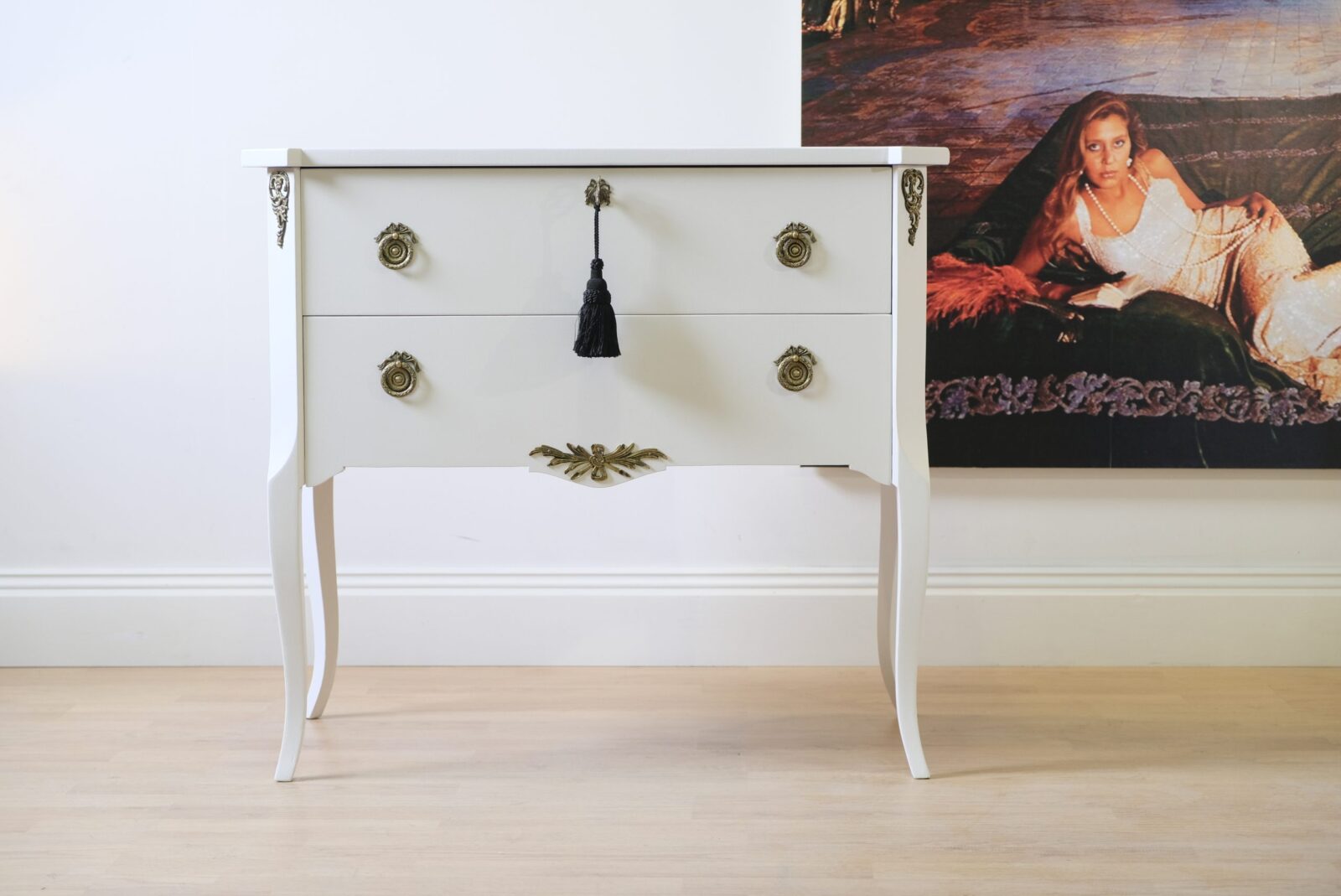 byraa_gustaviask.2 SÅLD - GUSTAVIANSK BYRÅ - PURE WHITE