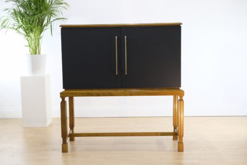 Ett vackert barskåp art deco stil