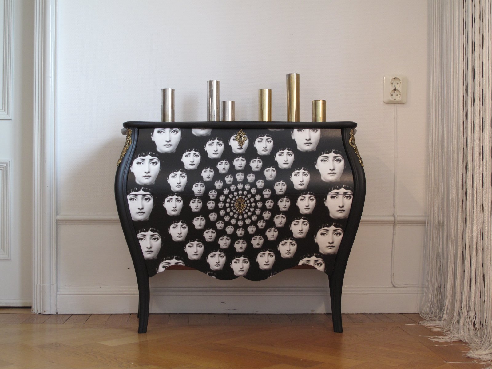 byra-325_f SÅLT - SVART ROKOKO - FORNASETTI BIG BANG - LIKNANDE KAN BESTÄLLAS